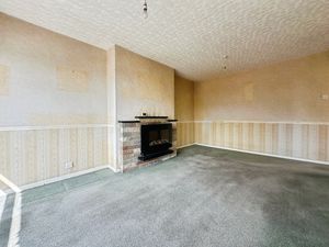 Living Room - click for photo gallery